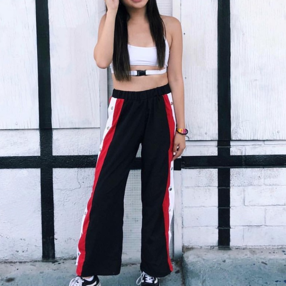 Two piece outfit: white buckle top & pants
